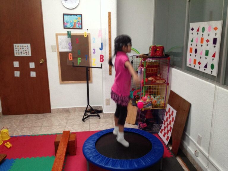 Construyendo una visión fuerte para el futuro: Terapia Infantil Merinópticos