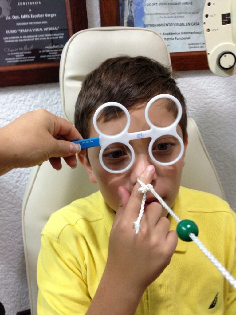 Un viaje hacia una visión optimizada: Terapia Visual para Niños