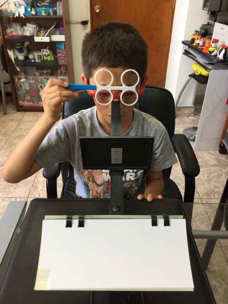 Construyendo una base visual sólida: Terapia Visual Infantil