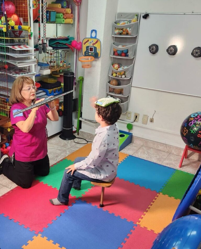 Guiando el viaje visual de tu hijo: Terapia Infantil Merinópticos