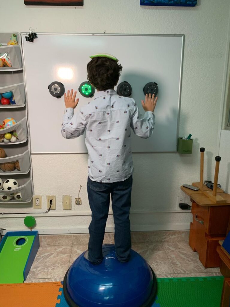 Explorando el mundo a través de una visión clara: Terapia Visual para Niños